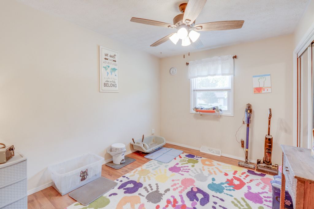 Image 43 of property listing at 1109 Douglas Street, Mt Vernon, IL 62864