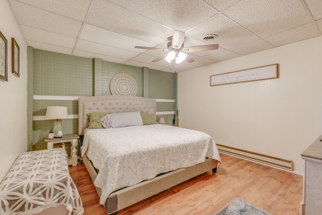 Image 45 of property listing at 1109 Douglas Street, Mt Vernon, IL 62864