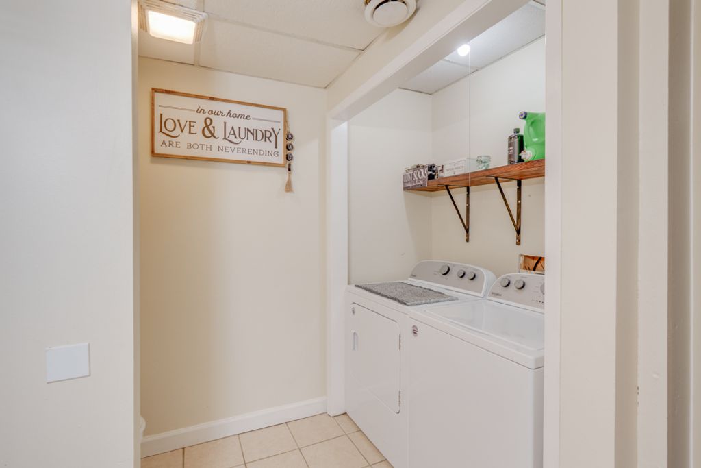 Image 48 of property listing at 1109 Douglas Street, Mt Vernon, IL 62864