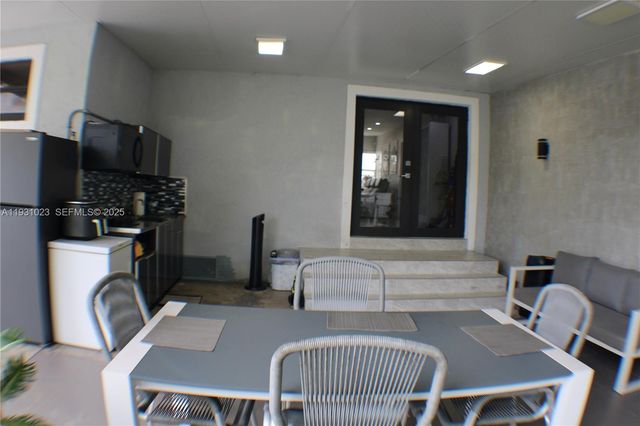 171 E 56th St, Hialeah, FL 33013