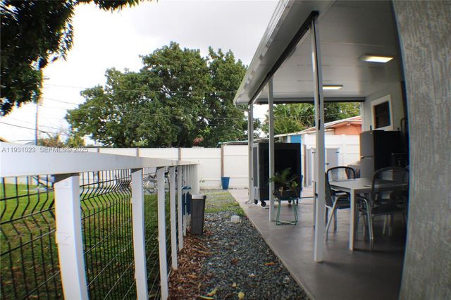 171 E 56th St, Hialeah, FL 33013