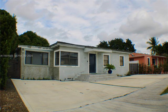 171 E 56th St, Hialeah, FL 33013