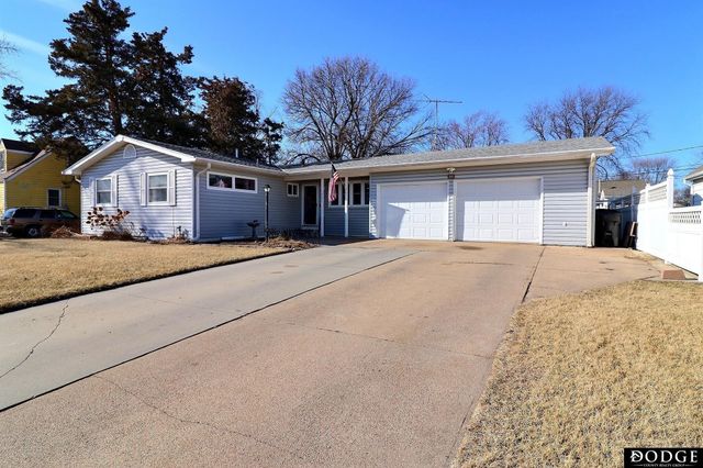 1405 N Lincoln Avenue, Fremont, NE 68025