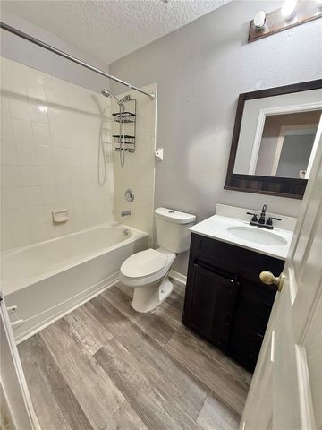 609 CRESTING OAK CIRCLE 98, Orlando, FL 32824