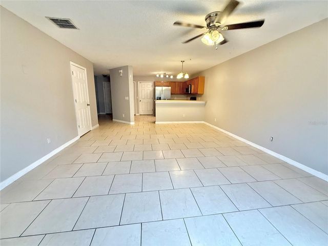 609 CRESTING OAK CIRCLE 98, Orlando, FL 32824
