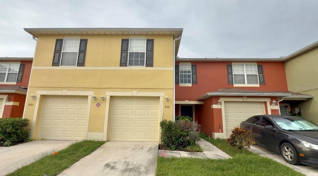 609 CRESTING OAK CIRCLE 98, Orlando, FL 32824