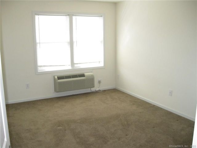 41 Grand Street 302, Danbury, CT 06810