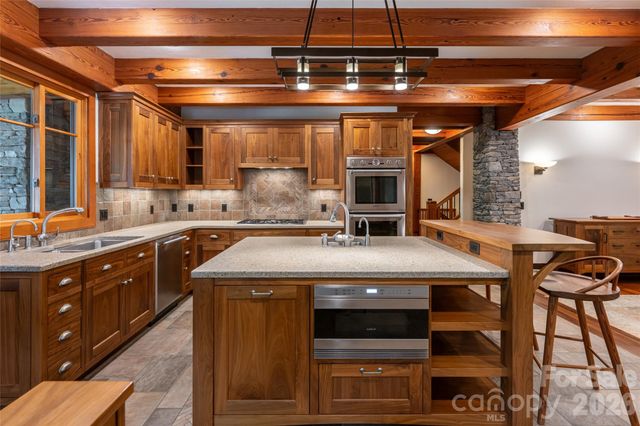 4900 Preserve Road, Sylva, NC 28779