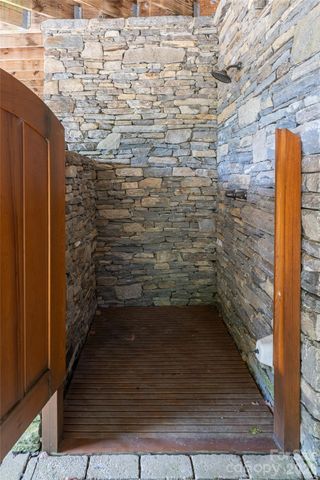 4900 Preserve Road, Sylva, NC 28779