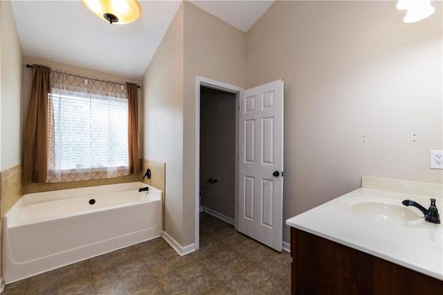 4960 Racquet Court, Duluth, GA 30096