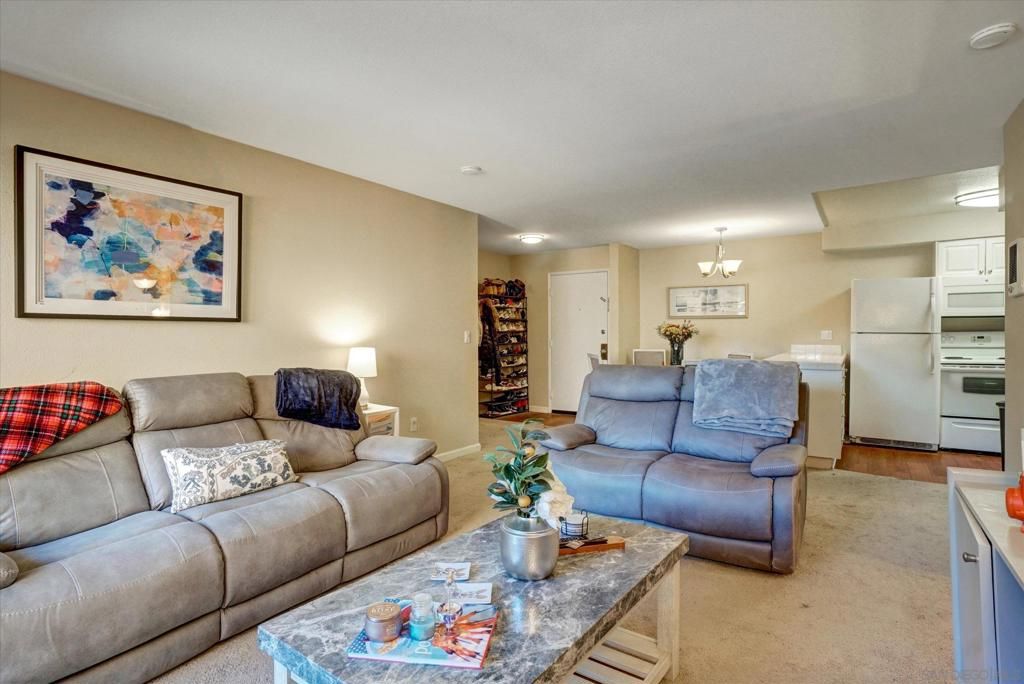 Image 3 of property listing at 6955 Alvarado 61, San Diego, CA 92120