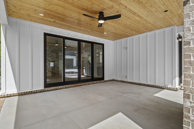 1212 Kastle Road, Lexington, KY 40502