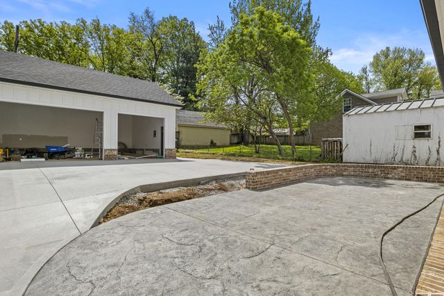 1212 Kastle Road, Lexington, KY 40502