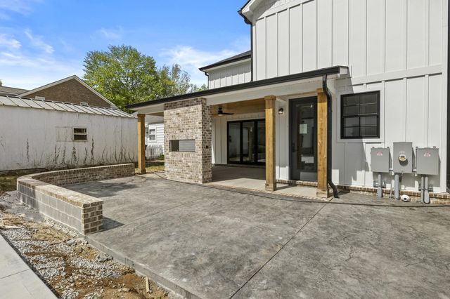 1212 Kastle Road, Lexington, KY 40502