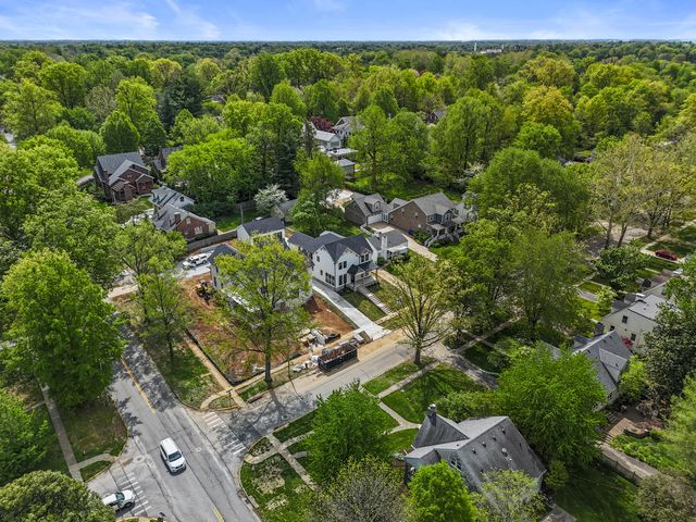 1212 Kastle Road, Lexington, KY 40502