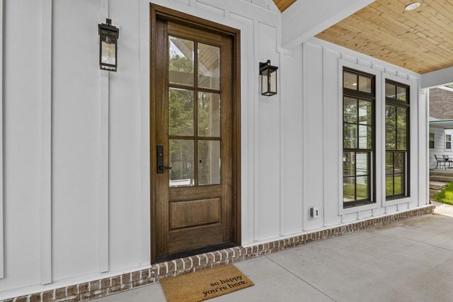 1212 Kastle Road, Lexington, KY 40502