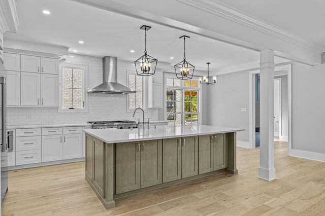 1212 Kastle Road, Lexington, KY 40502