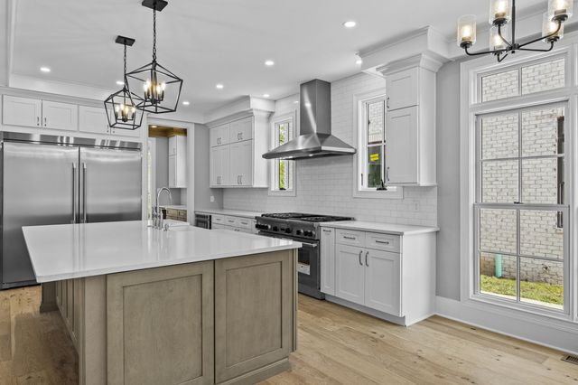 1212 Kastle Road, Lexington, KY 40502