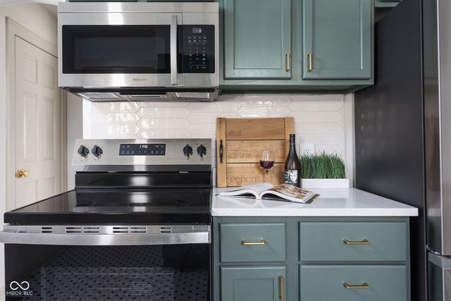 425 N 18th Avenue, Beech Grove, IN 46107