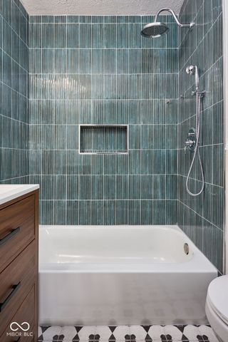 425 N 18th Avenue, Beech Grove, IN 46107