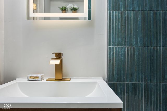 425 N 18th Avenue, Beech Grove, IN 46107