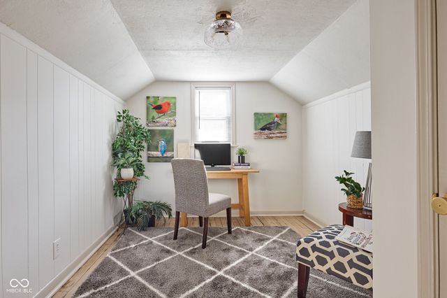 425 N 18th Avenue, Beech Grove, IN 46107