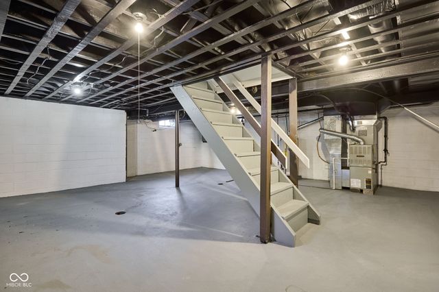 425 N 18th Avenue, Beech Grove, IN 46107