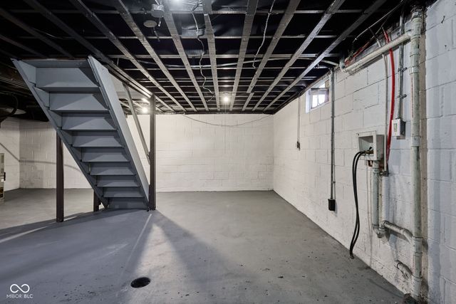 425 N 18th Avenue, Beech Grove, IN 46107