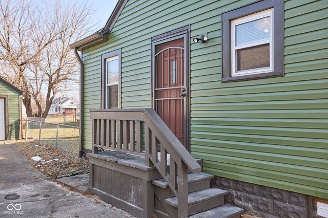 425 N 18th Avenue, Beech Grove, IN 46107