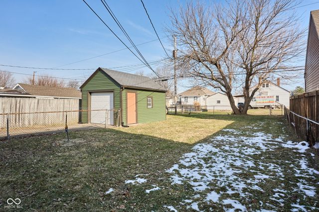 425 N 18th Avenue, Beech Grove, IN 46107