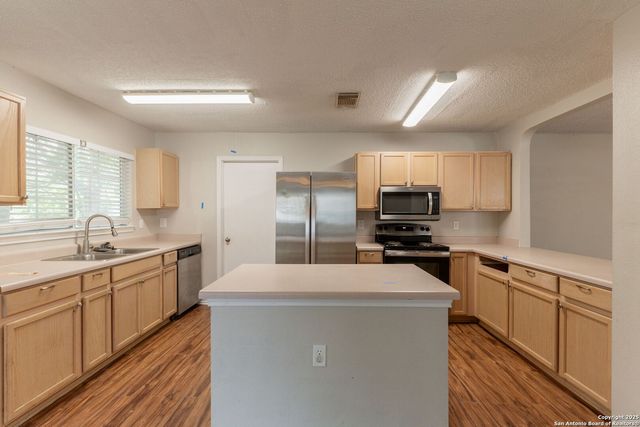 10622 Cavelier, San Antonio, TX 78254