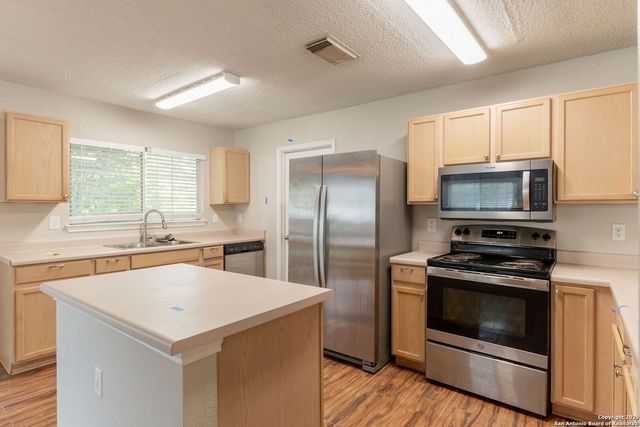 10622 Cavelier, San Antonio, TX 78254