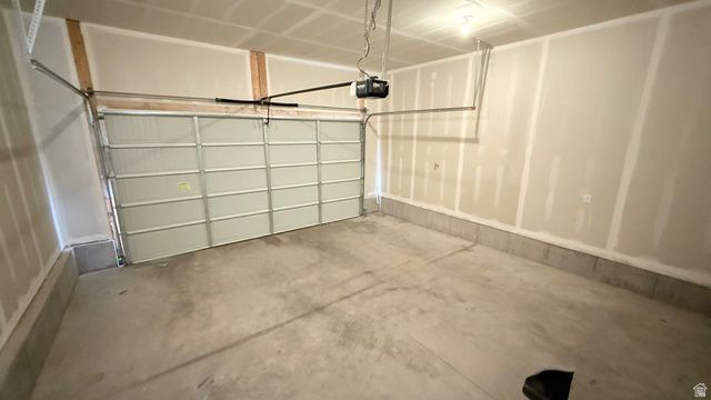 5124 E LAKEFIELD DR, Eagle Mountain, UT 84005