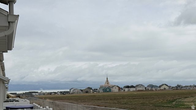 5124 E LAKEFIELD DR, Eagle Mountain, UT 84005