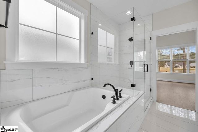 109 W Gunnery Court, Ninety Six, SC 29666