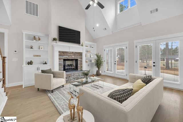 109 W Gunnery Court, Ninety Six, SC 29666