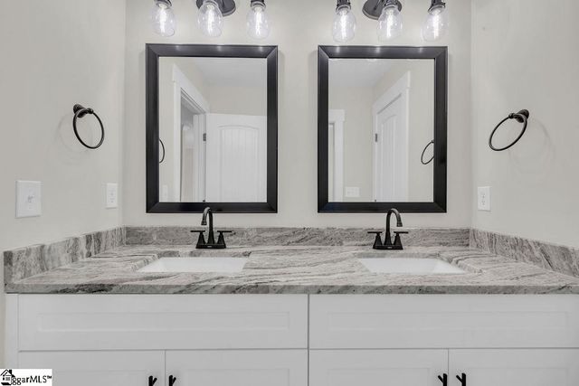 109 W Gunnery Court, Ninety Six, SC 29666