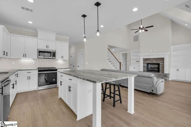 109 W Gunnery Court, Ninety Six, SC 29666