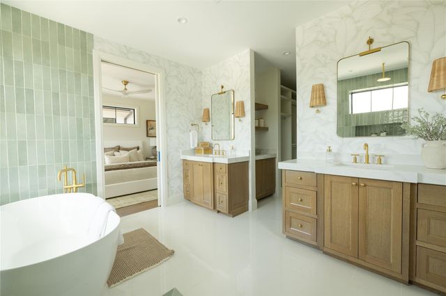 701 Hi Circle North DR B, Horseshoe Bay, TX 78657