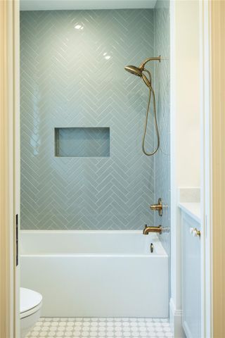 701 Hi Circle North DR B, Horseshoe Bay, TX 78657