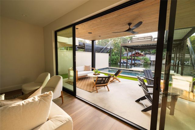 701 Hi Circle North DR B, Horseshoe Bay, TX 78657