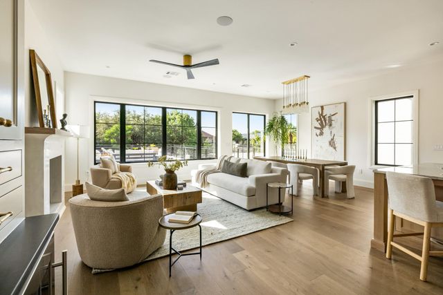 701 Hi Circle North DR B, Horseshoe Bay, TX 78657