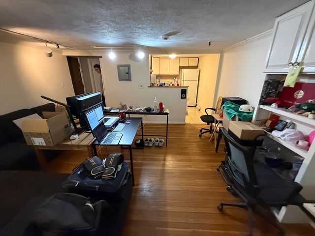 232 Marlborough St. 1, Boston, MA 02116