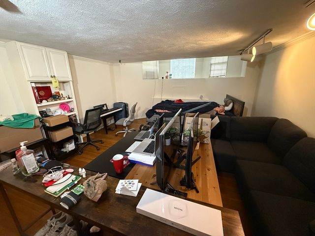 232 Marlborough St. 1, Boston, MA 02116