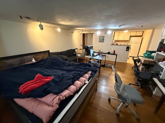 232 Marlborough St. 1, Boston, MA 02116