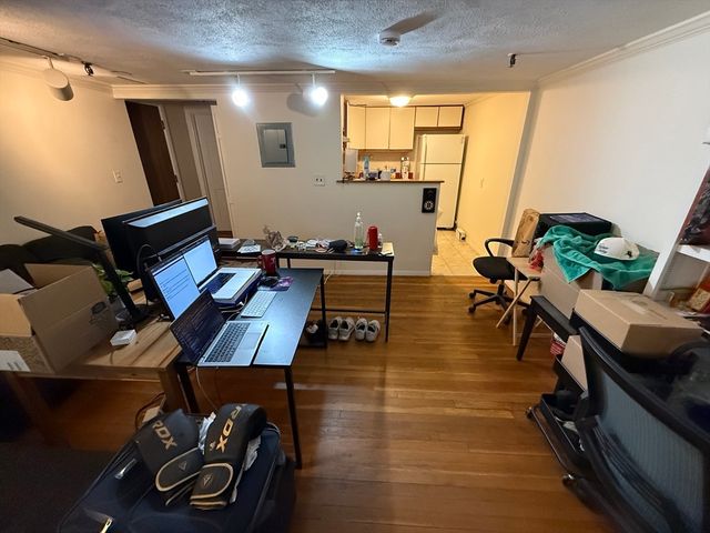 232 Marlborough St. 1, Boston, MA 02116