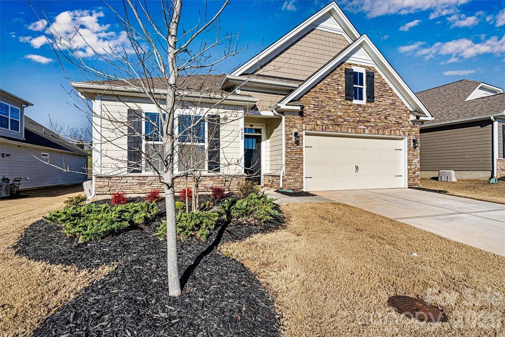 422 Secretariat Drive, Iron Station, NC 28080