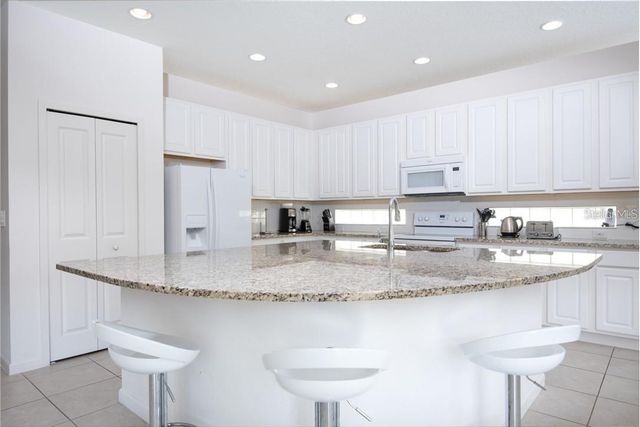 3850 OAKVILLE AVENUE, Kissimmee, FL 34741