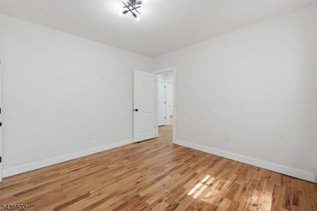203 Hansbury Ave, Newark City, NJ 07112