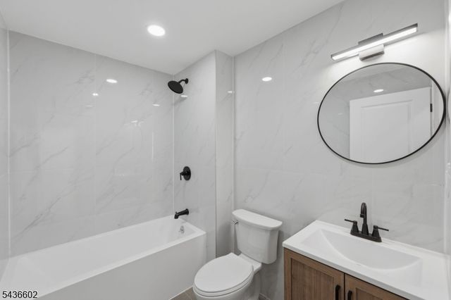 203 Hansbury Ave, Newark City, NJ 07112